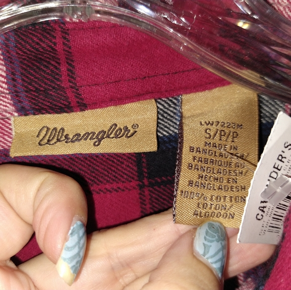 Wrangler red plaid flannel button-down shirt small western ranch - Picture 4 of 10